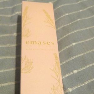 Aloe and tea tree toner